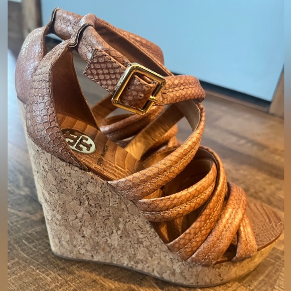 Tory Burch Jeanine Snake Print Leather Wedge Size 8 1/2 - Picture 9 of 16